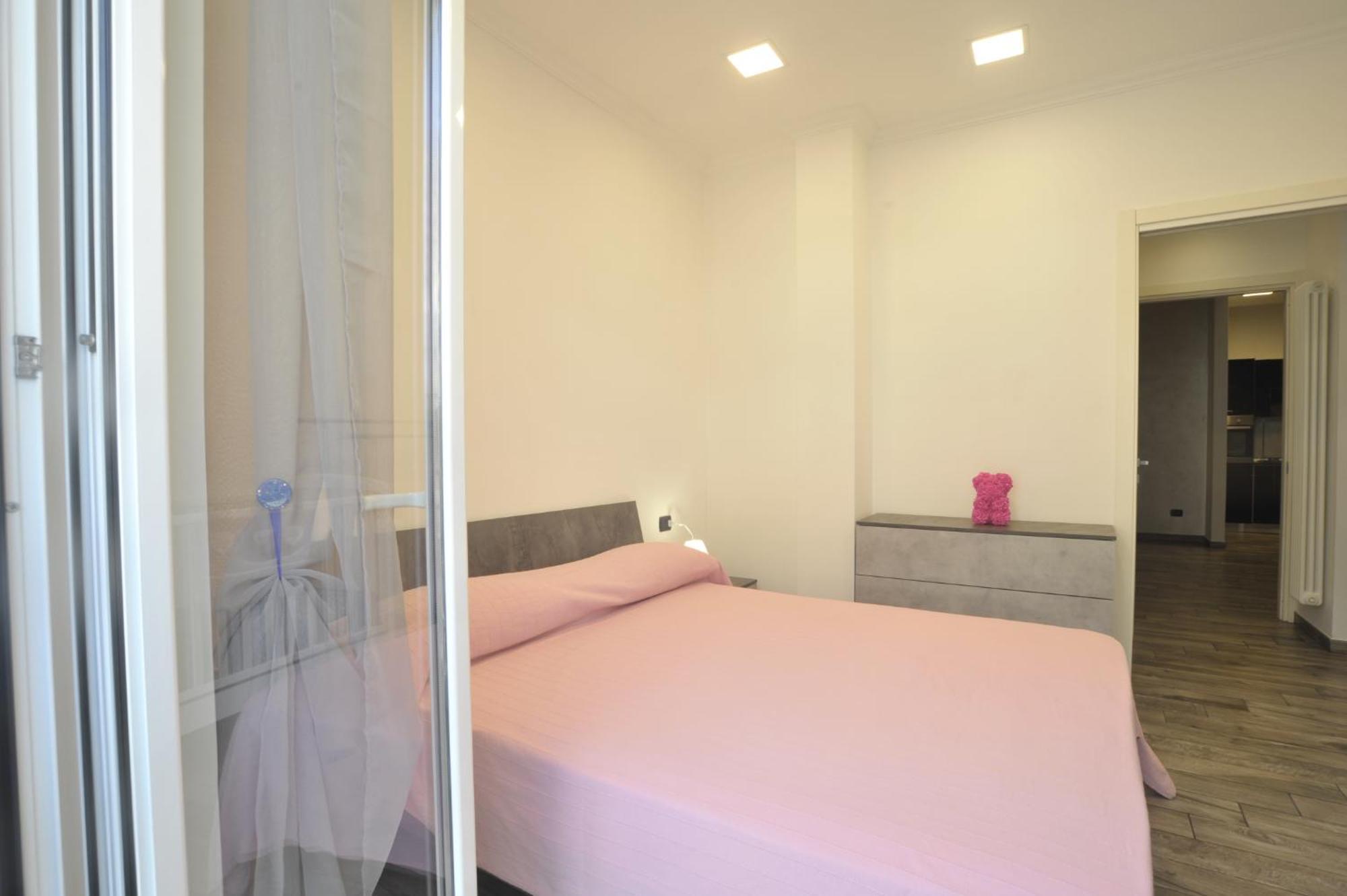 Casa Rosa Lucia Centrale Con Parcheggio サンレモ エクステリア 写真