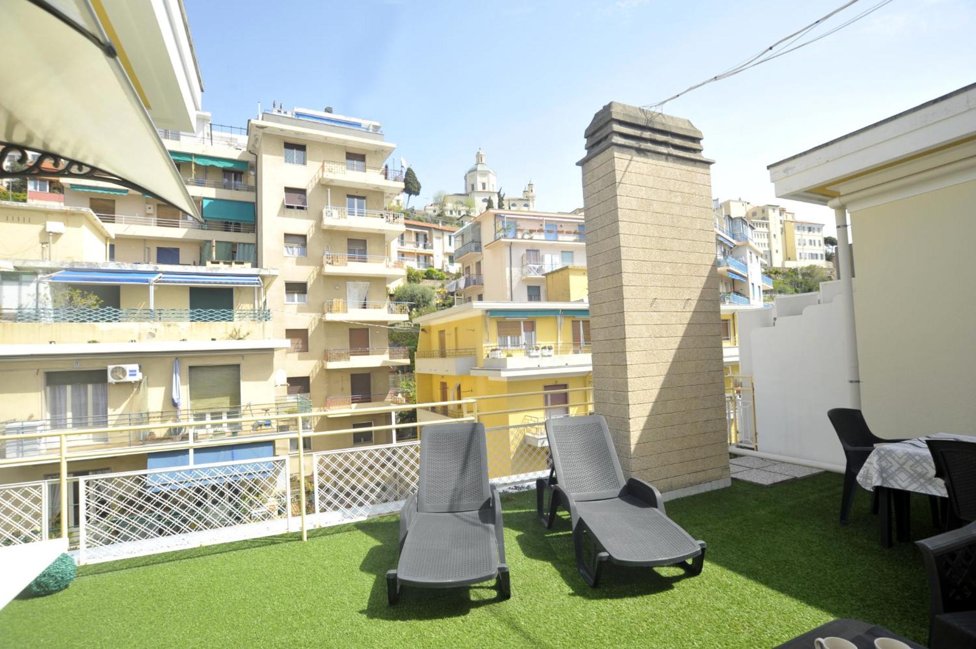 Casa Rosa Lucia Centrale Con Parcheggio サンレモ エクステリア 写真